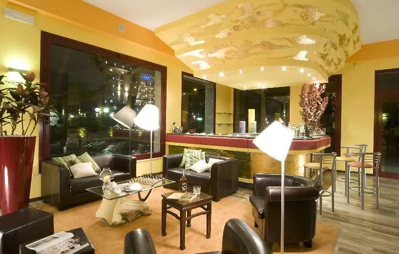 Hotel Corona Milano Marittima 3*,