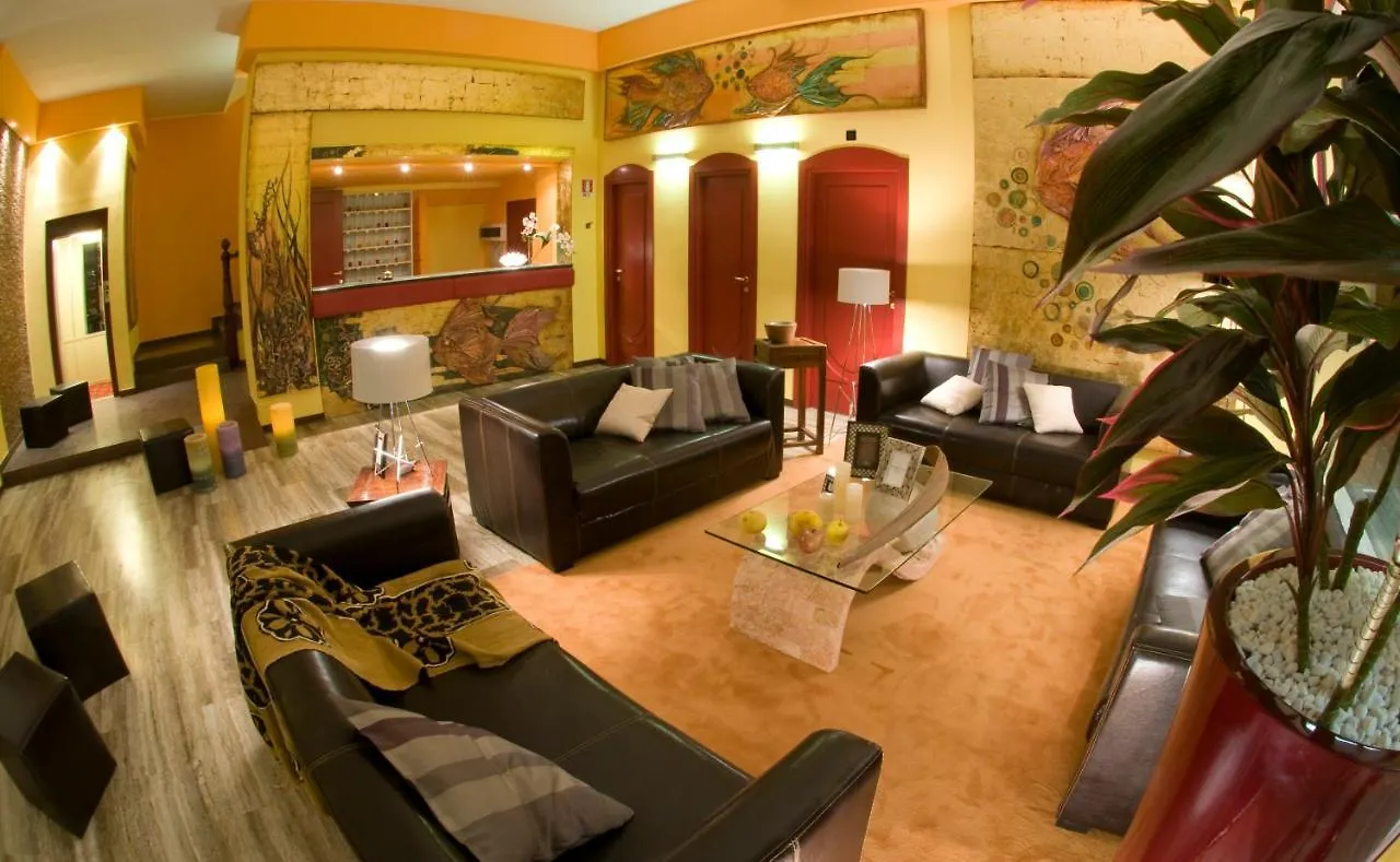 Hotel Corona 米兰马瑞提那 意大利